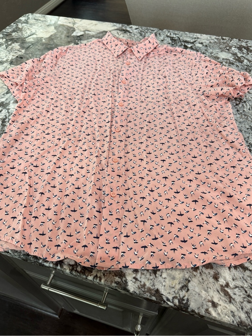 Lee Men’s XL Pink Bird Print Button Down Short Sleeve Shirt